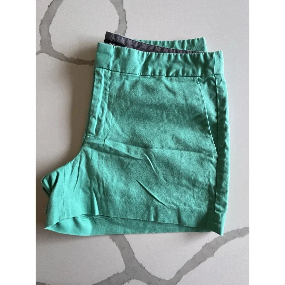 BANANA REPUBLIC 3.5"‎ INSEAM HAMPTON FIT CHINO GREEN SHORTS SIZE 14 - Picture 3 of 5